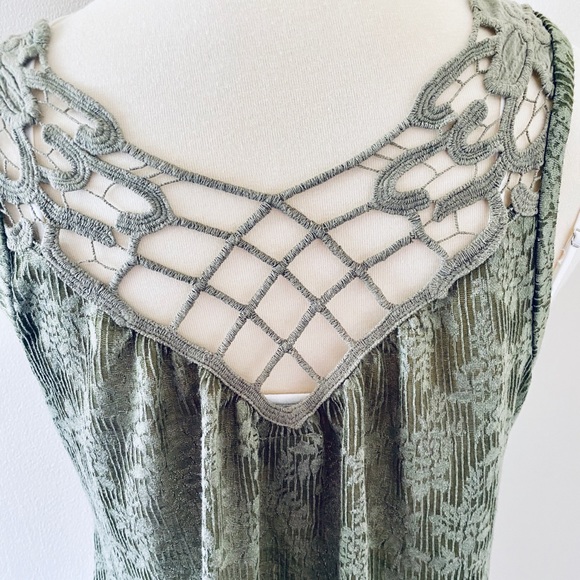 Daytrip Green Embroidered & Crochet Back Vest - Picture 7 of 7
